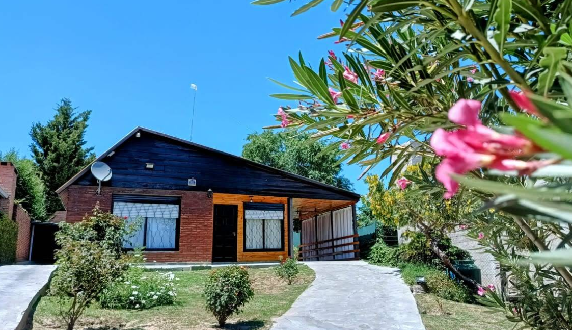 LA CASA DE LAS FLORES