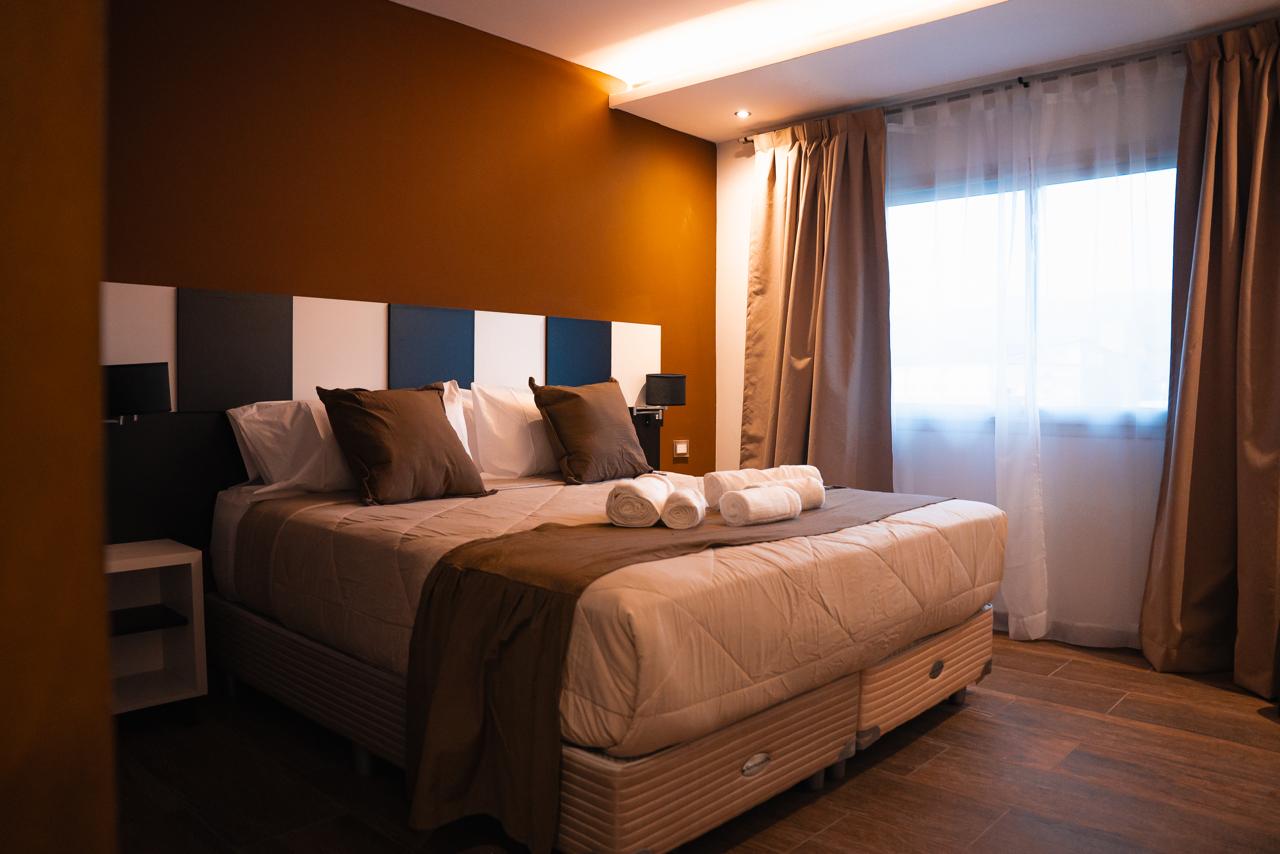 Hotel Serrano Takua